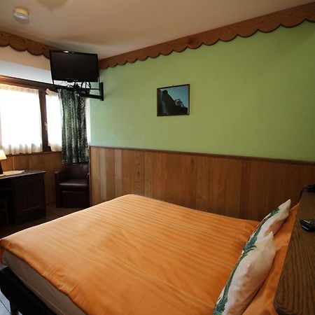 Hotel Meynet Breuil-Cervinia Bagian luar foto