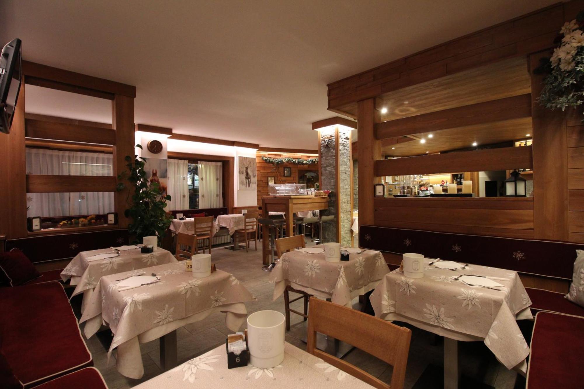 Hotel Meynet Breuil-Cervinia Bagian luar foto